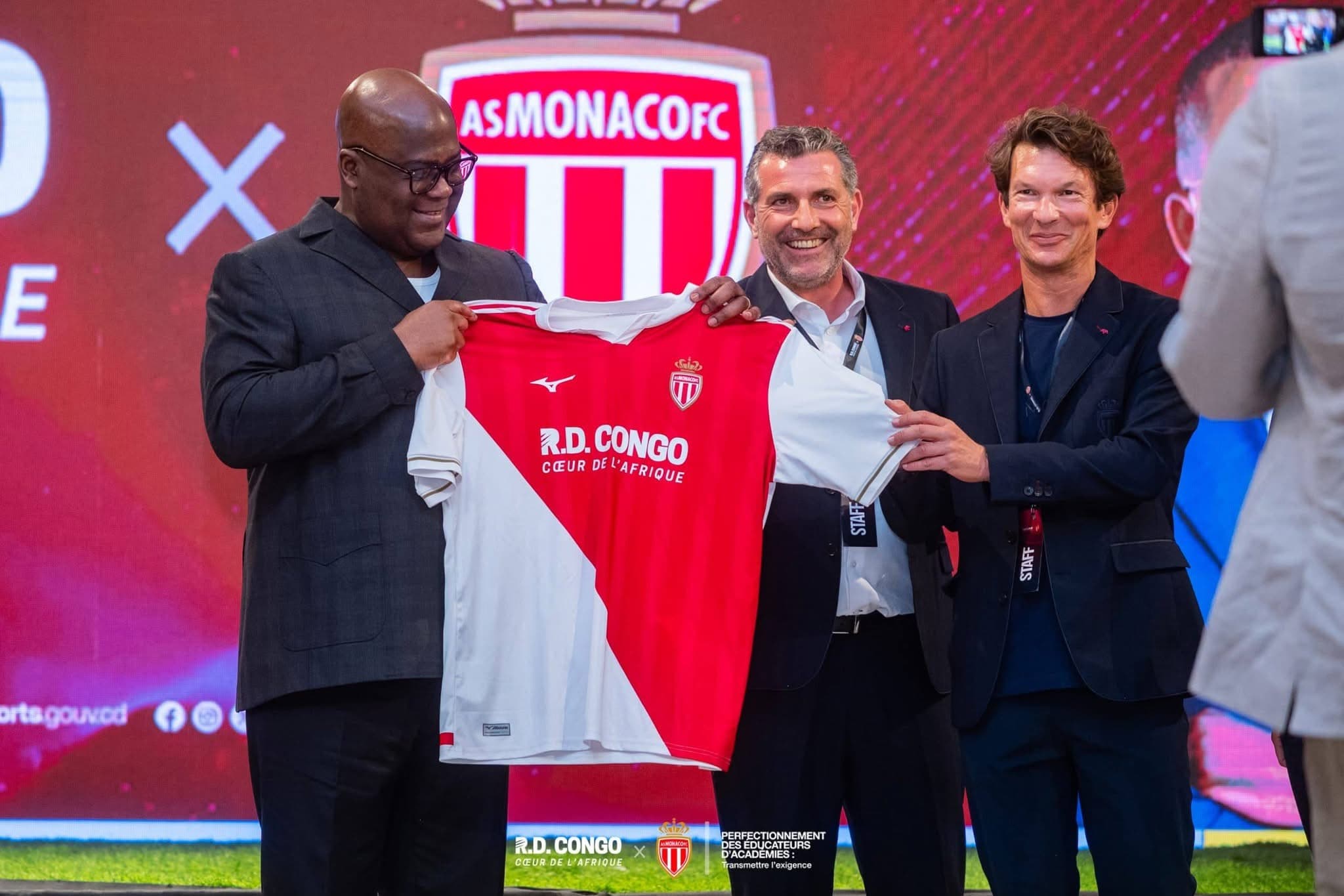 FOOTBALL CONGOLAIS : TSHISEKEDI CLÔTURE UNE FORMATION DE PLUS DE 100 ENCADREURS DANS LE CADRE DU PARTENARIAT AVEC L’AS MONACO