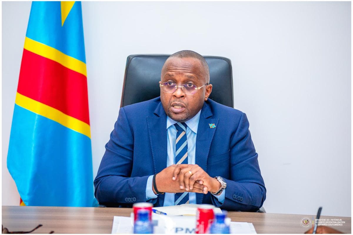 RDC : LE GOUVERNEMENT ORDONNE L’ARRÊT DES ACTIVITÉS DU PPRD ET DE 12 AUTRES PARTIS POLITIQUES